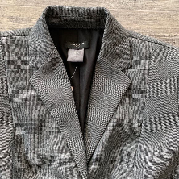 Women’s Ann Taylor Jacket - Picture 3 of 8